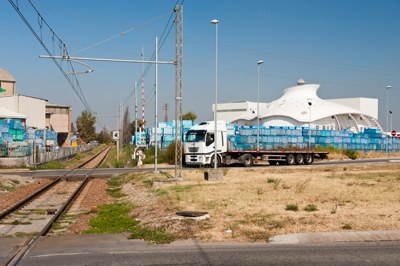 Sassuolo, passaggio a livello in zona industriale (R. Vlahov, settembre 2011)