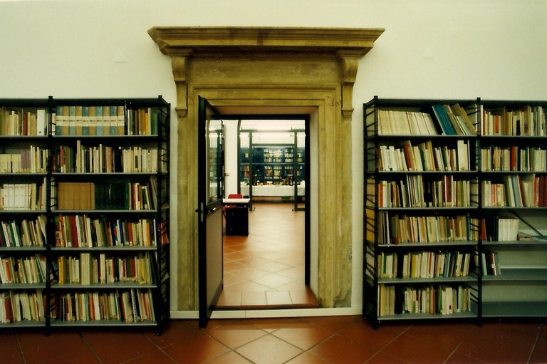 Bologna, Centro italiano di documentazione sulla cooperazione e l'economia sociale – Sede: biblioteca e sala di consultazione