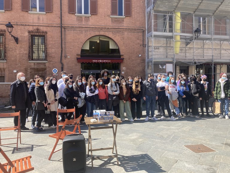 Modena, Piazza XX Settembre, Conferenza stampa progetto Buon compleanno Albinelli!, 8 aprile 2021