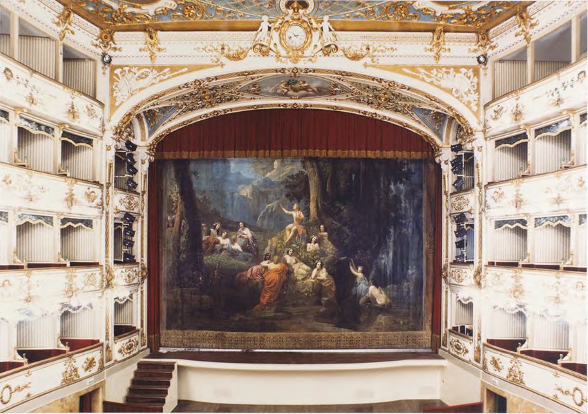 Carpi, Teatrro Comunale, sipario raffigurante Orfeo opera del pittore reggiano G. Ugolini.jpg