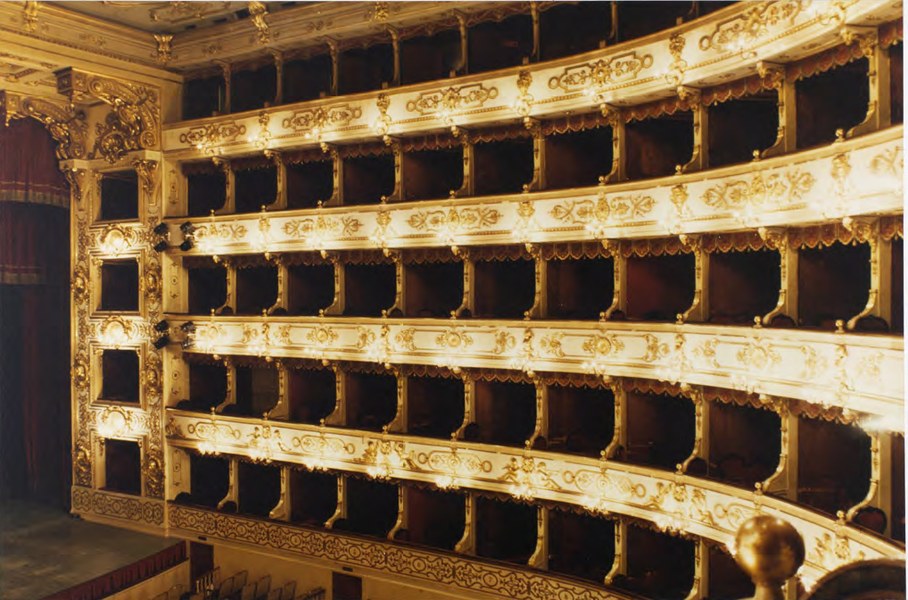 Parma, Teatro Regio, i palchi .jpg