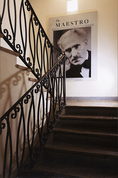 Parma, Museo Casa Natale Arturo Toscanini, Manifesto con ritratto di Toscanini