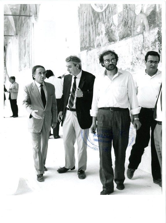 Andrea Emiliani con Bruno Toscano. Spoleto, la Rocca, 1990