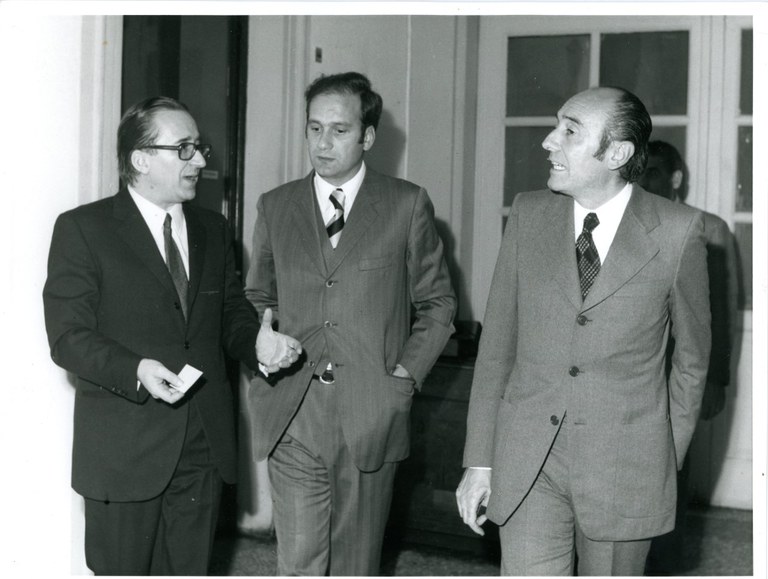 Da sinistra: Andrea Emiliani, l'urbanista Michele Achilli e Renato Zangheri, [anni '80]