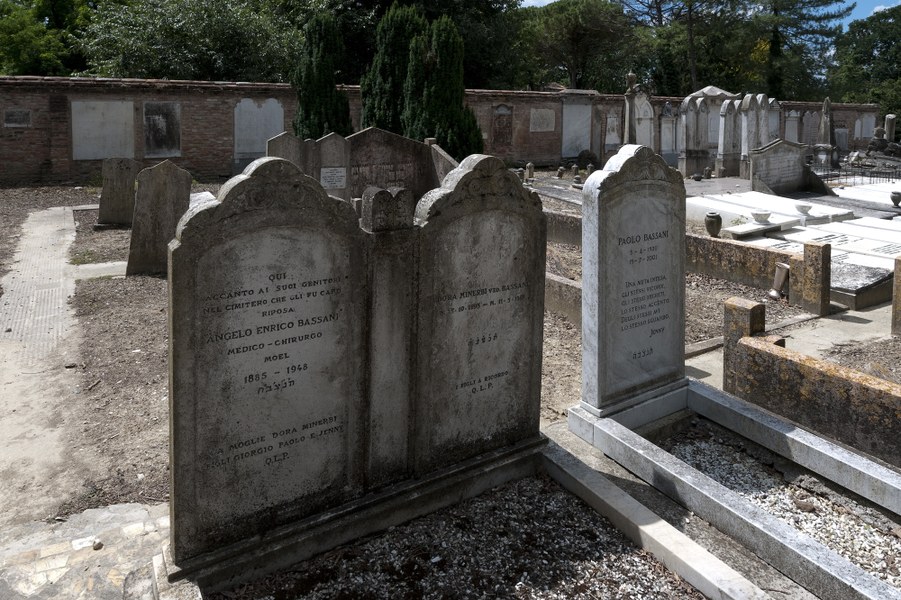 Cimitero ebraico di Ferrara - foto di Andrea Scardova
