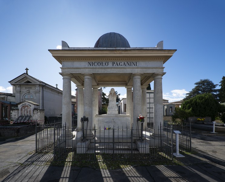 Cimitero monumentale della Villetta di Parma - foto di Andrea Scardova