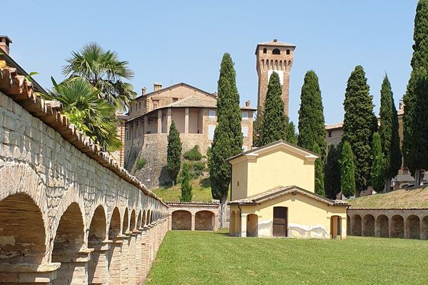 Ex Cimitero napoleonico di Campo San Rocco, Levizzano Rangone, Castelvetro (Modena) - foto Irmo Pradelli - “WebGIS del Patrimonio culturale dell’Emilia-Romagna” (Ministero della cultura, Segretariato regionale per l’Emilia-Romagna)