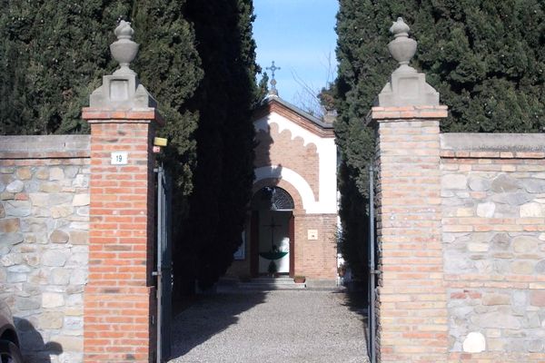 Cimitero di San Michele dei Mucchietti, Sassuolo (Modena) - foto Giovanna Barbieri - “WebGIS del Patrimonio culturale dell’Emilia-Romagna” (Ministero della cultura, Segretariato regionale per l’Emilia-Romagna)