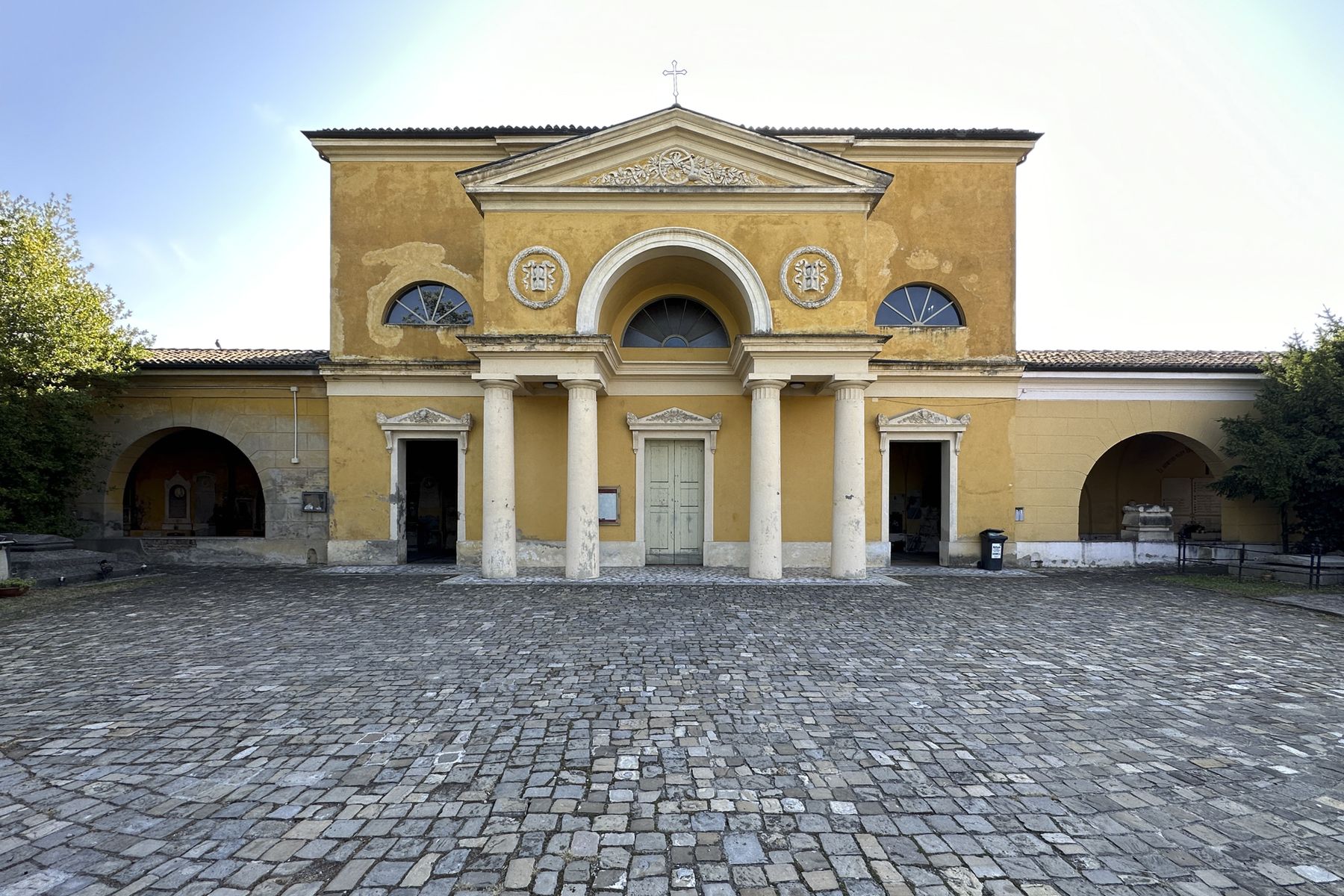 Cimitero suburbano di Reggio Emilia - foto di Andrea Scardova