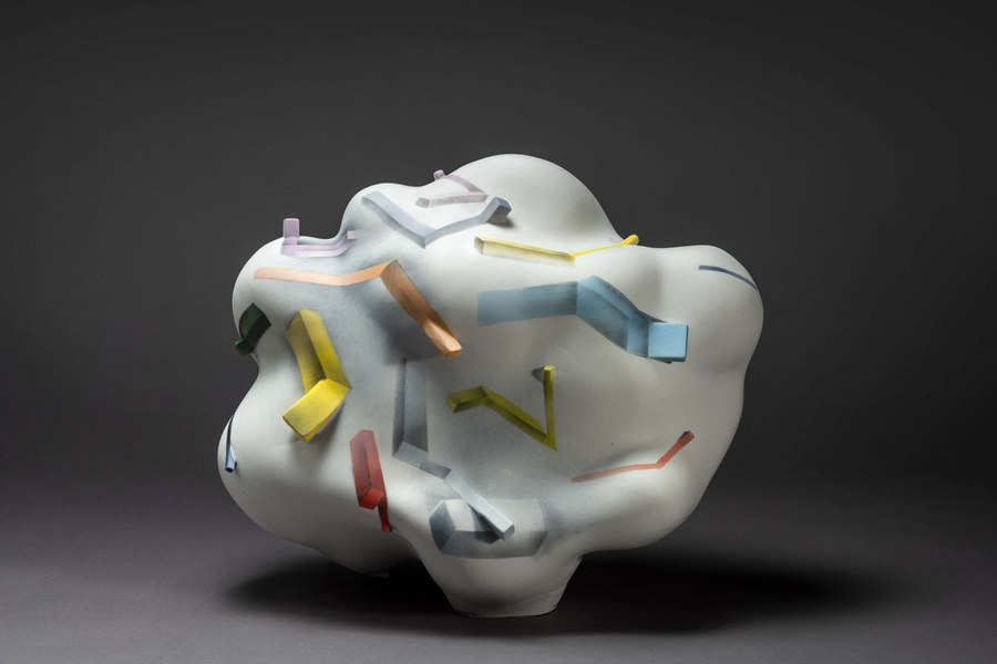 Premio alla Carriera del MIC Faenza: Velimir Vukicevic ((Serbia), Cloud or Hart,  2022, slip-casted + hand build porcelain, painted with engobes and over gaze. Fired 1260C