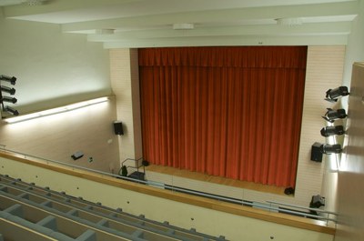Medolla (MO), Teatro Comunale W. Facchini, la sala teatrale vista dalla galleria
