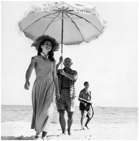 Robert Capa Picasso e Francoise Gilot, 1948, Stampa ai sali d'argento, 50,86x40,69 cm, Collezione Julian Castilla © Robert Capa/ICP/Magnum Photos/Contacto