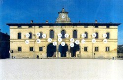 09 Palazzo Pretorio Terra del Sole. Studio degli stemmi nella facciata.jpg
