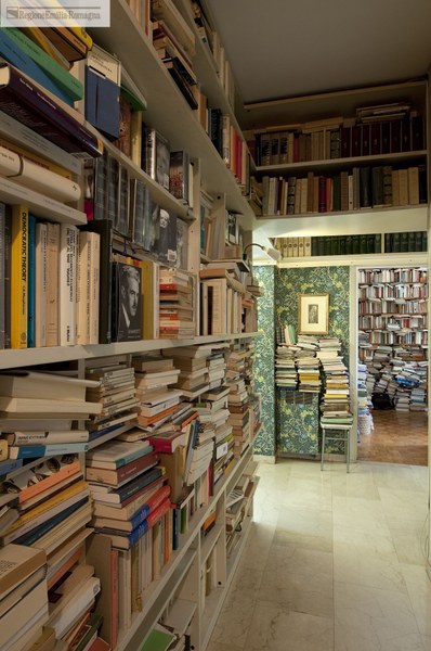 La casa dei libri: l'abitazione di Ezio Raimondi a Bologna. Foto Andrea Scardova, Regione Emilia-Romagna