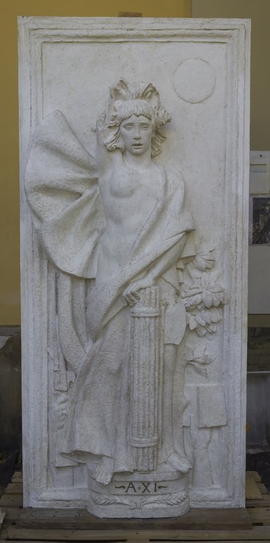 Figura femminile allegoria di Vittoria o Patria dopo il restauro