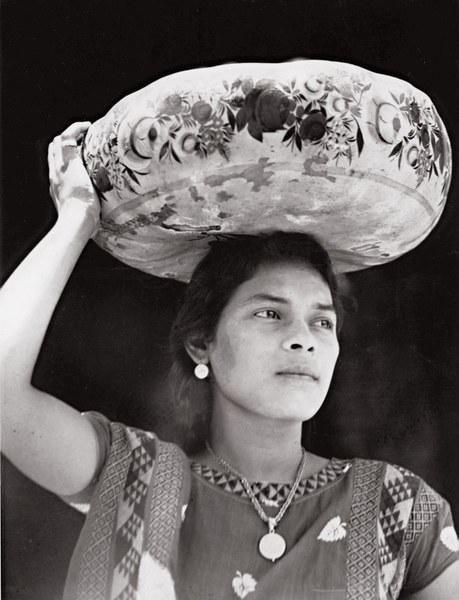 ColornoPhotoLife, Tina Modotti, Donna di Tehuantepec, Messico, 1929, credit Comitato Tina Modotti