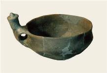 Anzola dell'Emilia, Museo Archeologico Ambientale, tazza con ansa sopraelevata