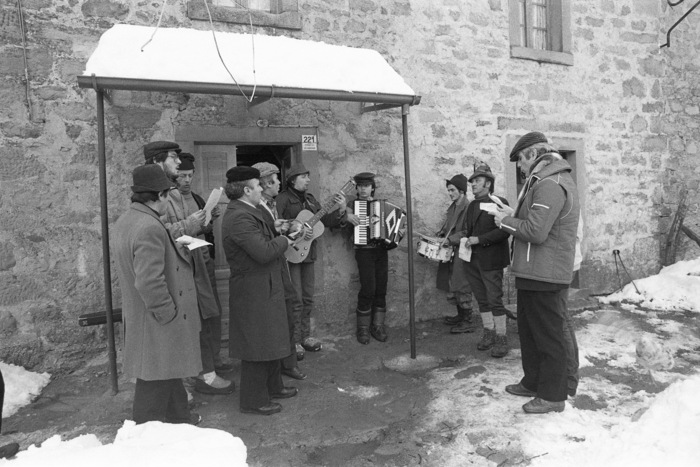 nella foto: Giovanni Zaffagnini, il rito della Pasquella