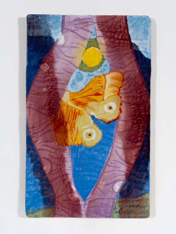 Alessandro Roma, L' Essere in trasformazione, 2024, ceramica policroma smaltata, 28x45,5 cm