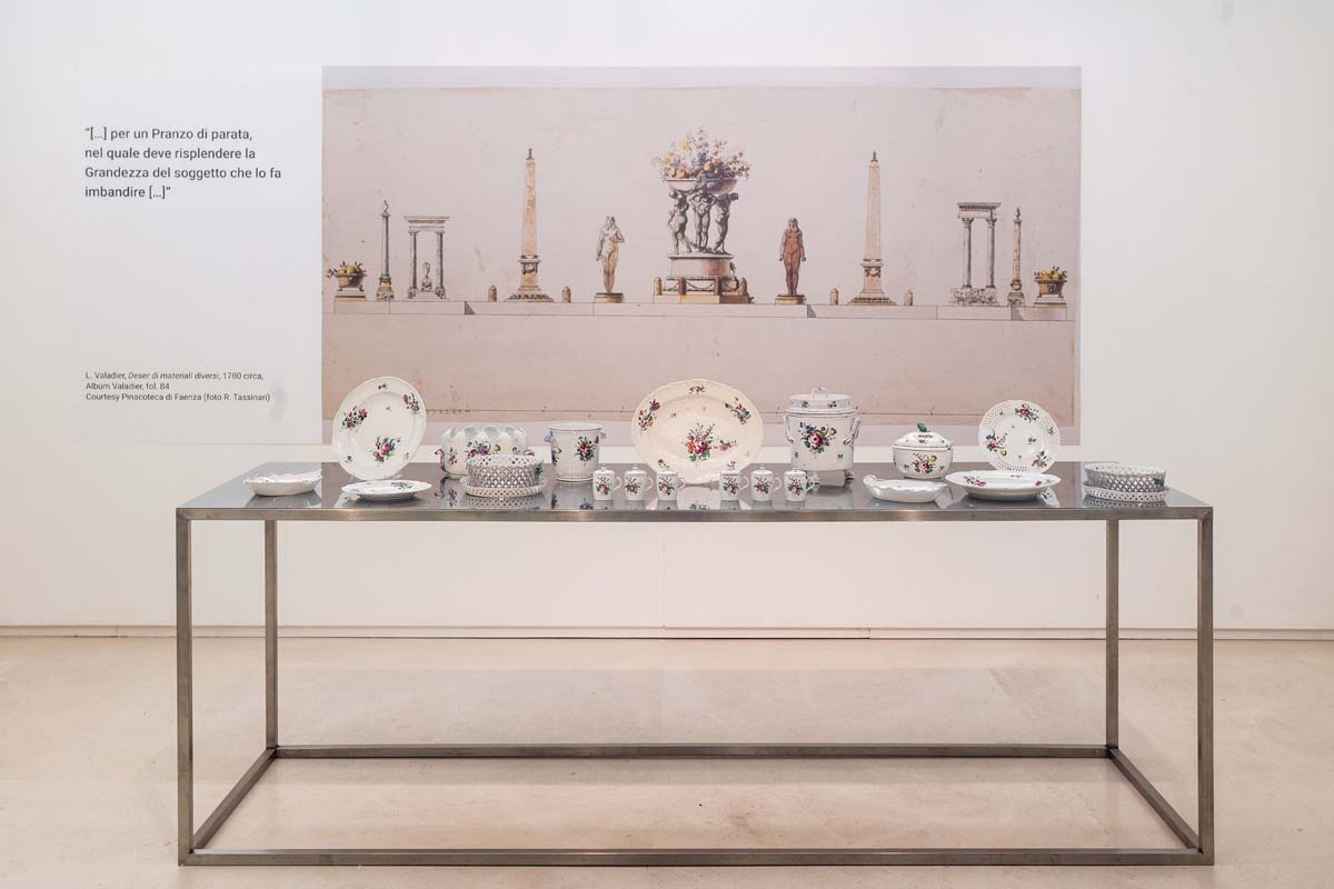 Veduta di allestimento: servizio per il cardinale Roverella, Museo Ginori