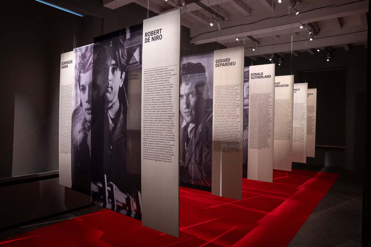 (Allestimento mostra "Bernardo Bertolucci. Il Novecento". Ph. Lorenzo Melegari)