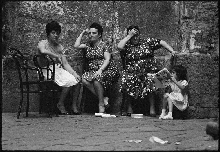 Naples, Italy, 1964. © Bruno Barbey_Magnum Photos