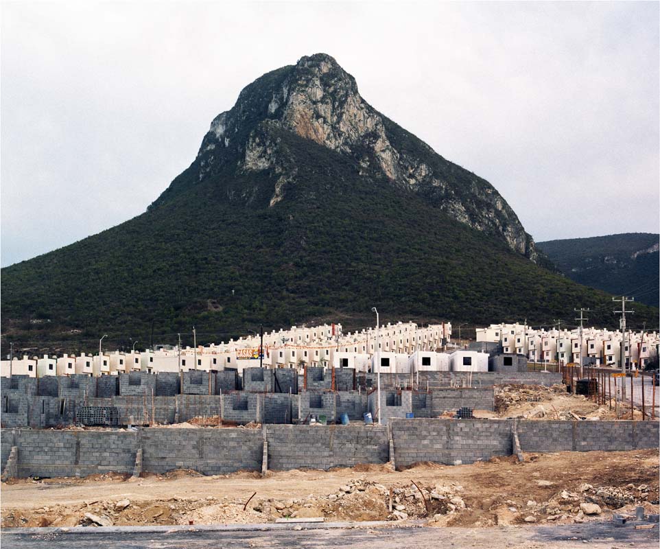 Alejandro Cartagena, Fragmented Cities, Escobedo, 2005-2010