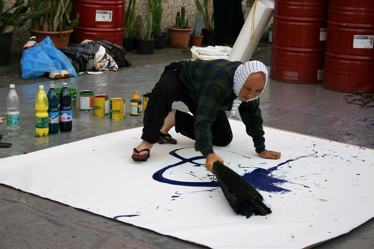 Yasuo Sumi in performance