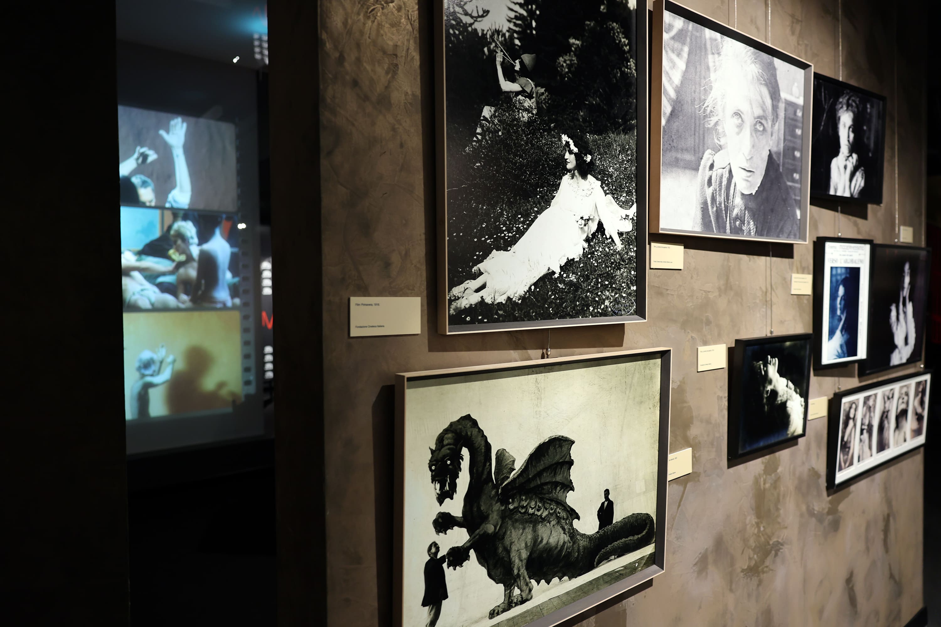 Installation view della mostra. Foto di Elisabetta Villa e Sebastiano Stringola