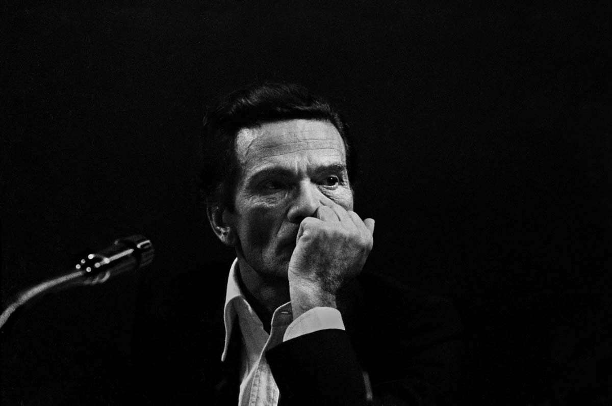 Letizia Battaglia, 
Pier Paolo Pasolini al Circolo Turati. Milano, 1972
 