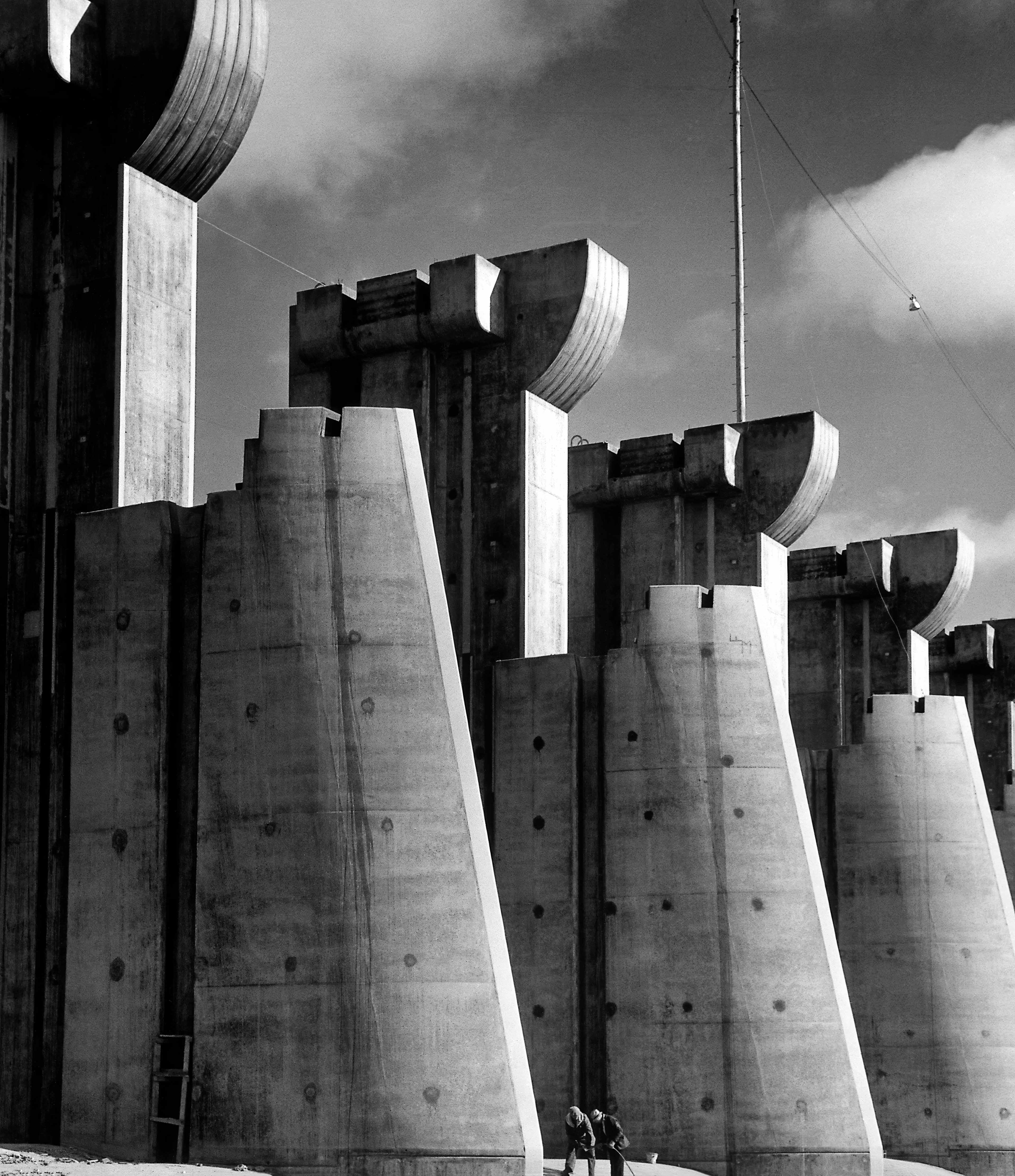 Margaret Bourke-White, Diga di Fort Peck, Fort Peck, Montana, 1936. Margaret Bourke-White/The LIFE Picture Collection/Shutterstock