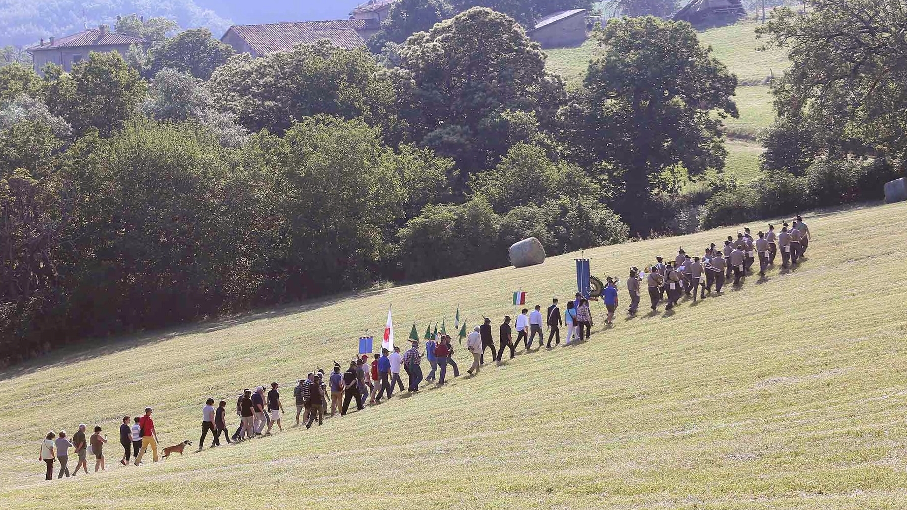 Un momento della “Camminata della Memoria - 2016” a Campora nell’Appennino parmense (foto del Museo storico della Resistenza di Sasso - Neviano degli Arduini)