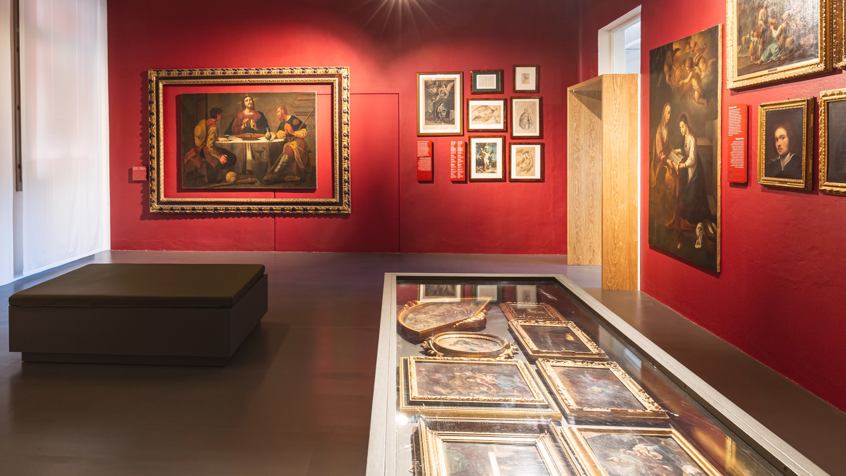 Una sala della Pinacoteca "Graziano Campanini" all'interno del complesso Le Scuole di Pieve di Cento (Bologna)
