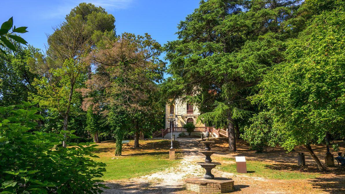 Il giardino di Villa Lodi Fè a Riccione (Rimini) - foto di Daniele Casalboni per il Comune di Riccione