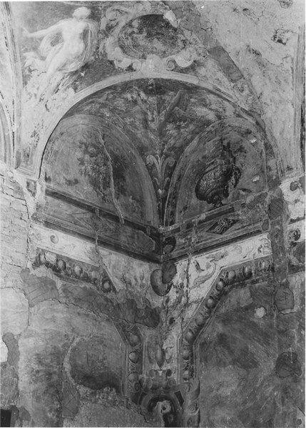 4 1977 Sala del Parmigianino prima del restauro 2.jpg